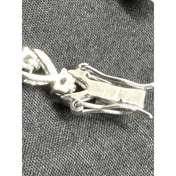 Elegant Silver Toned Crystal-Cut WishBone Tennis Bracelet With Heart Links 7" - Picture 5 of 5